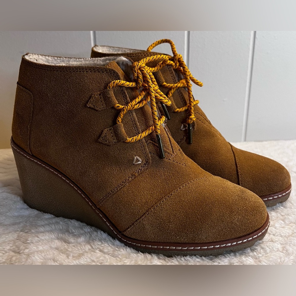 EUC TOMS Suede Wedge Booties, Camel, 8.5